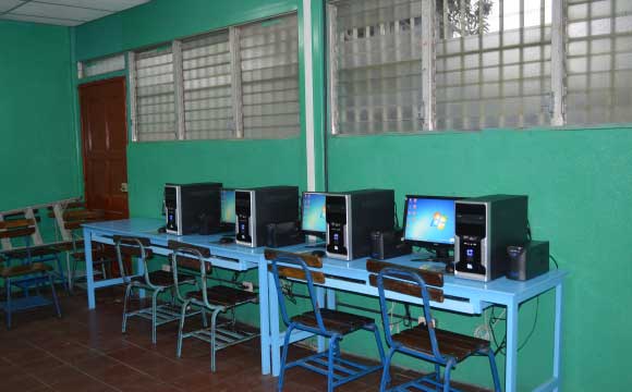 Historia del Colegio Primer Templo Bíblico, nuestra sala de computacion